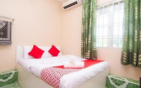 Oyo 1224 Hotel Hajah Rohayah